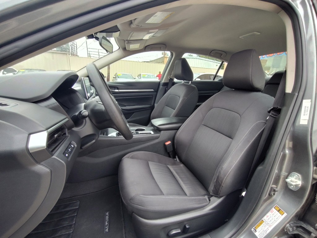 2022 Nissan Altima Image 14