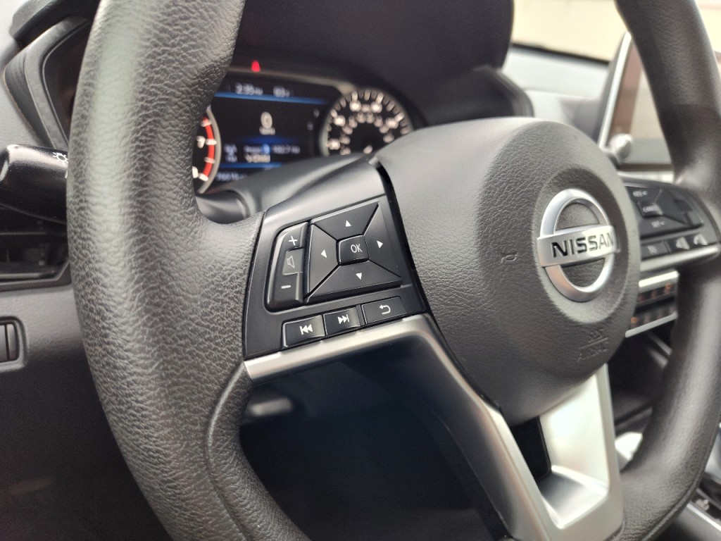 2022 Nissan Altima Image 16