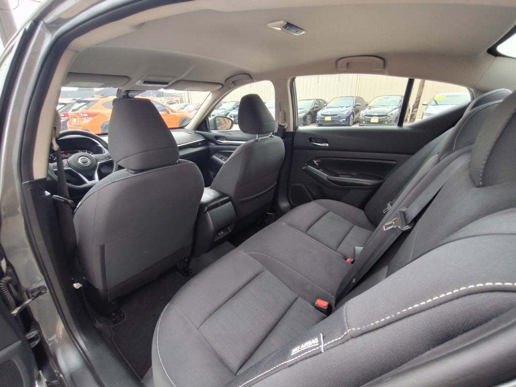 2022 Nissan Altima Image 26