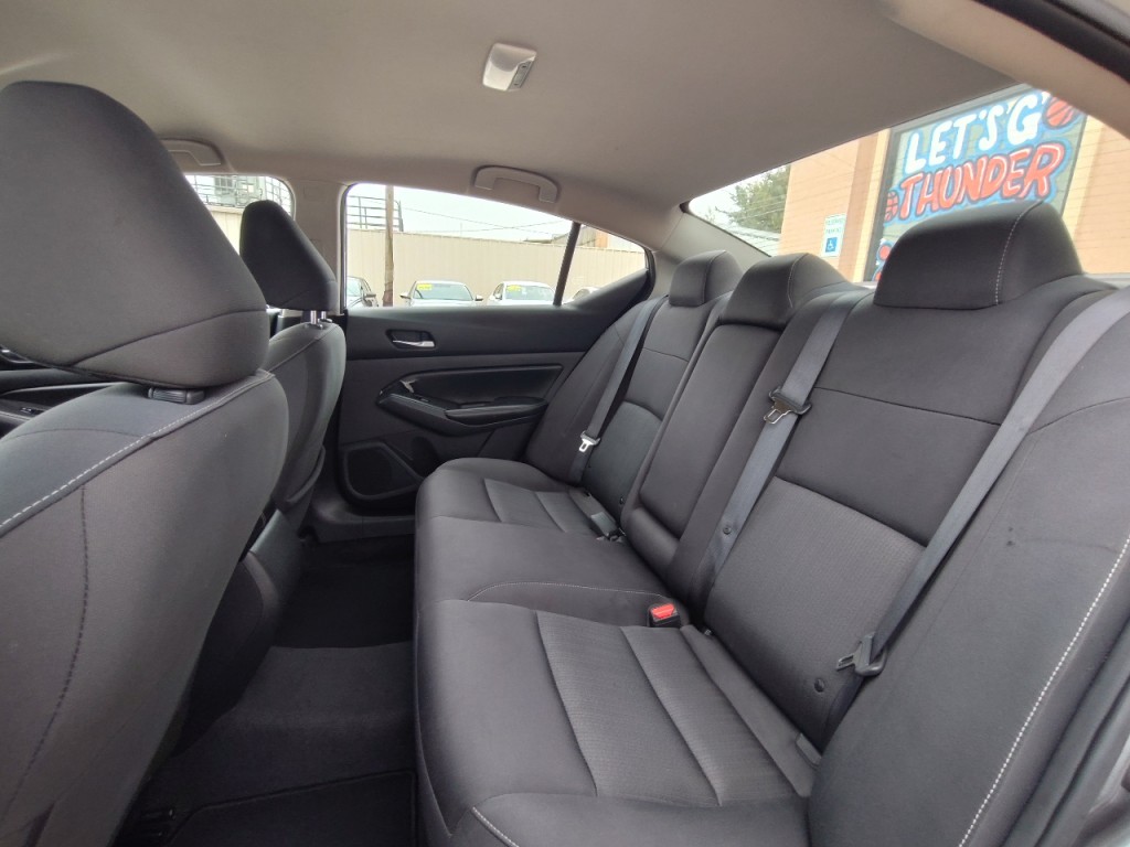 2022 Nissan Altima Image 28