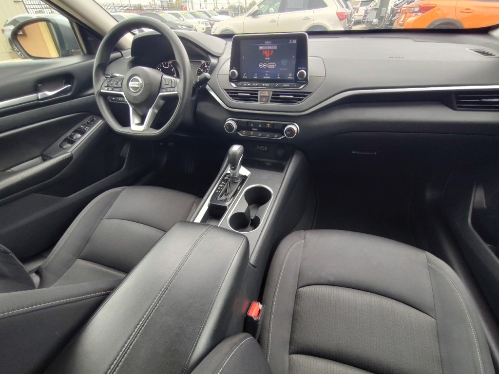 2022 Nissan Altima Image 31