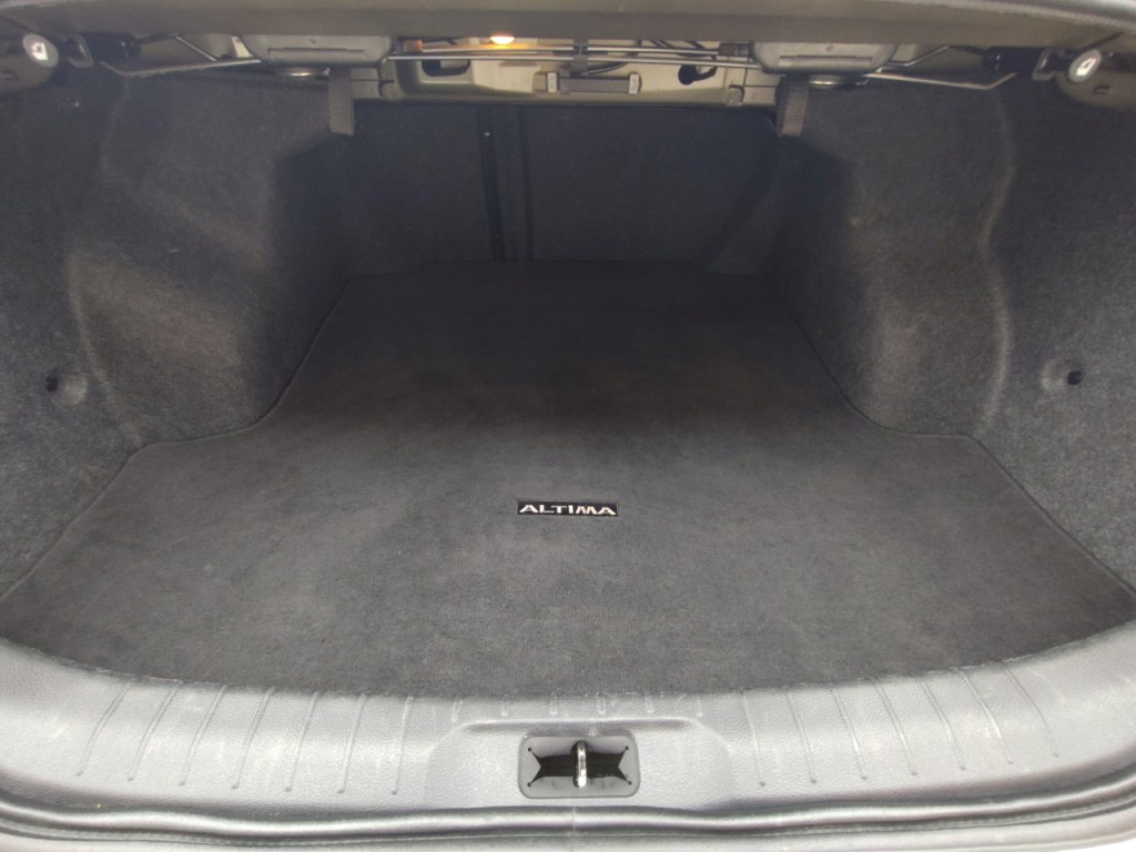 2022 Nissan Altima Image 42