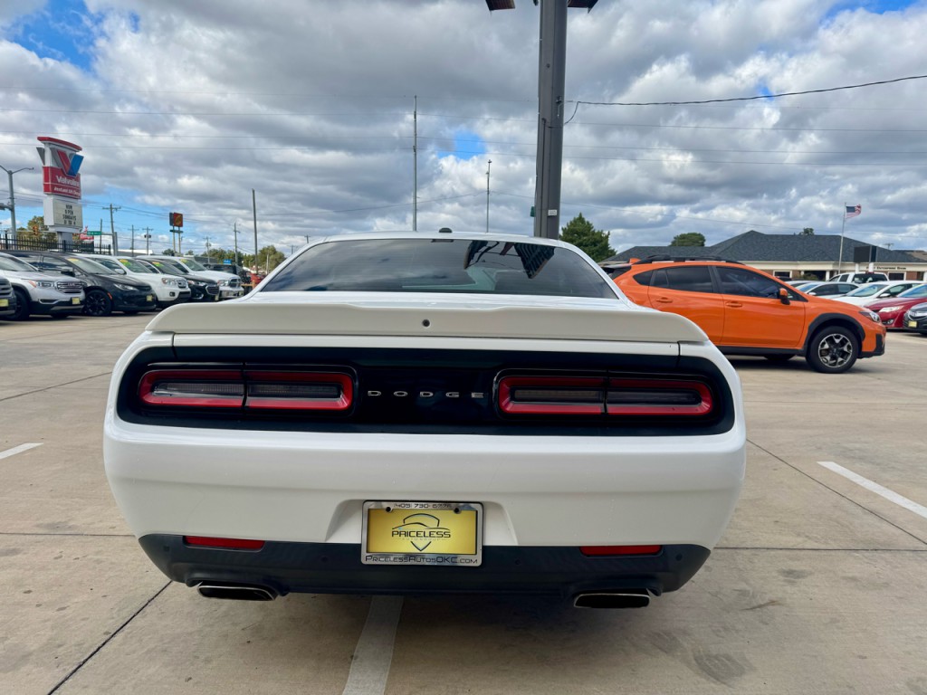 2019 Dodge Challenger Image 5