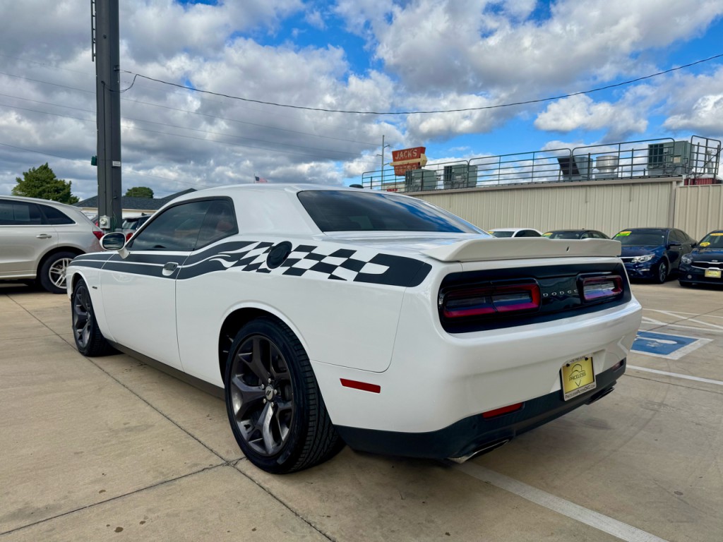 2019 Dodge Challenger Image 6