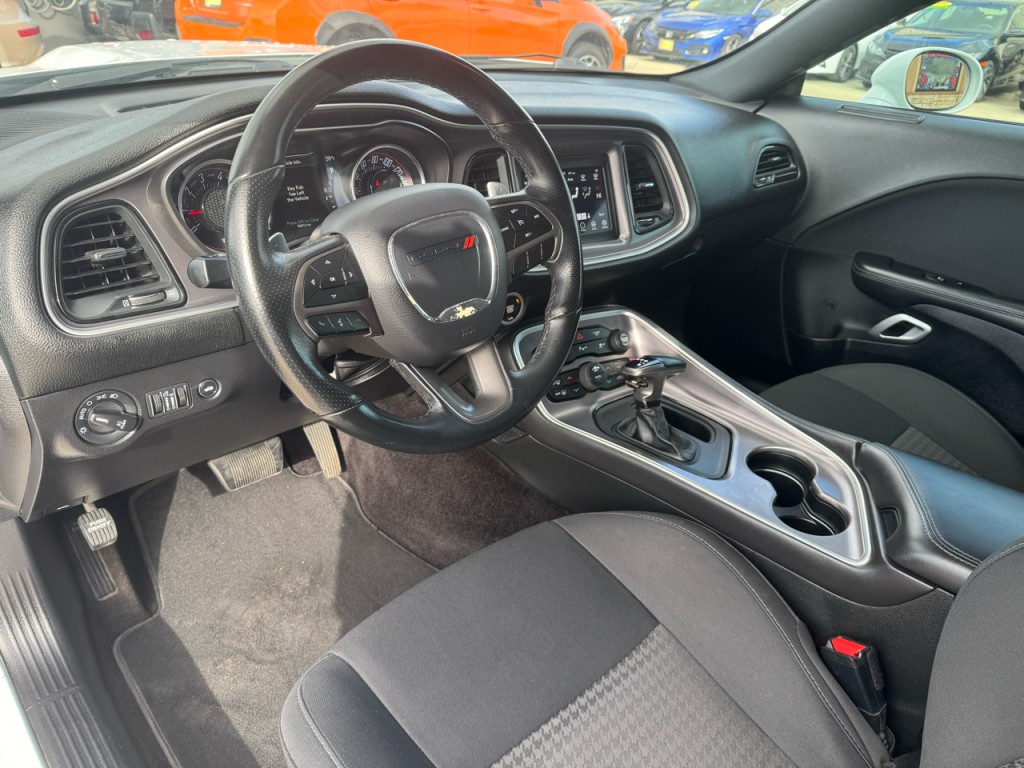 2019 Dodge Challenger Image 17
