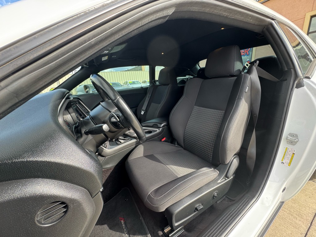 2019 Dodge Challenger Image 18