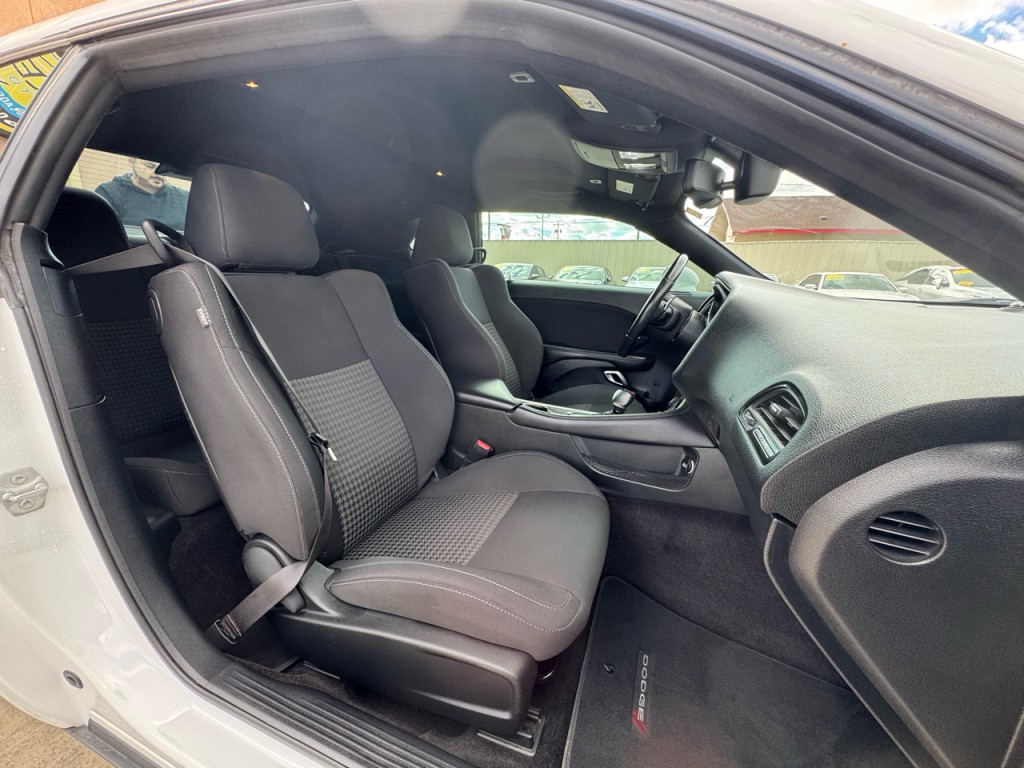 2019 Dodge Challenger Image 47