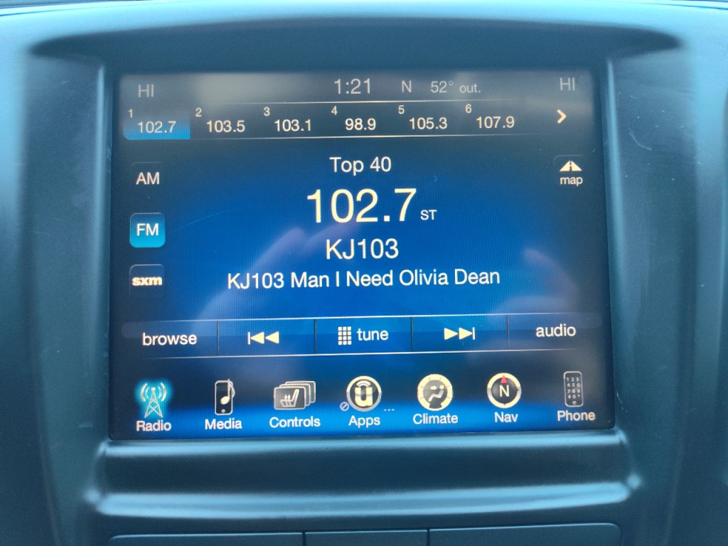 2015 Chrysler 200 Image 24