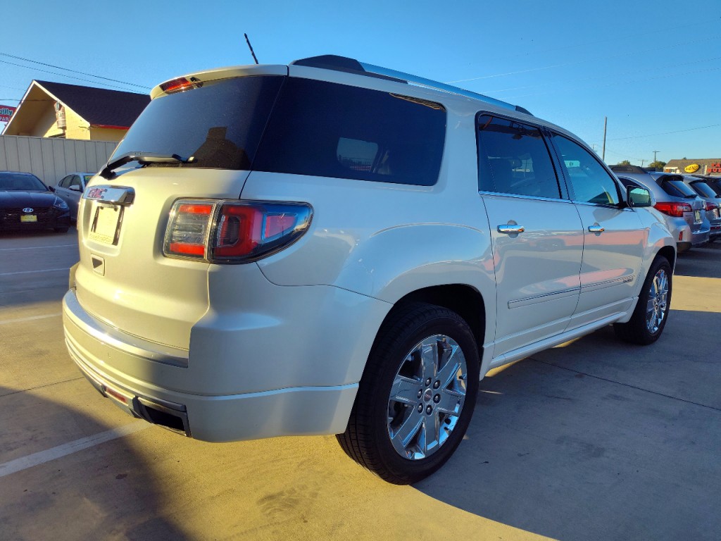 2013 GMC Acadia Image 4