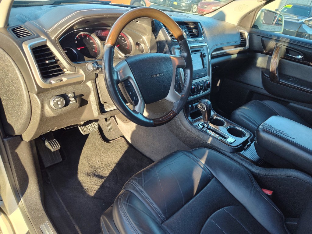 2013 GMC Acadia Image 16