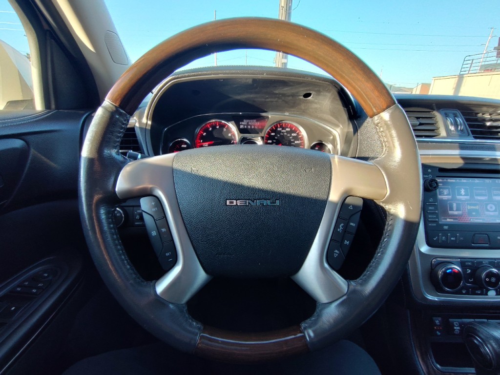 2013 GMC Acadia Image 17