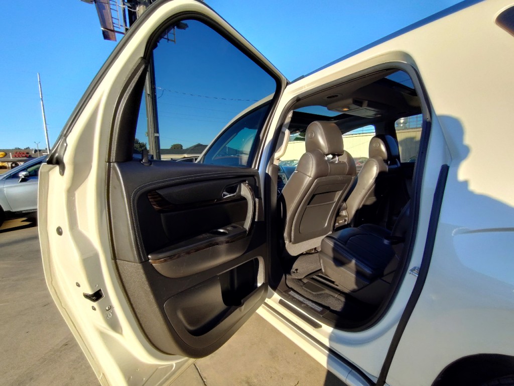 2013 GMC Acadia Image 29