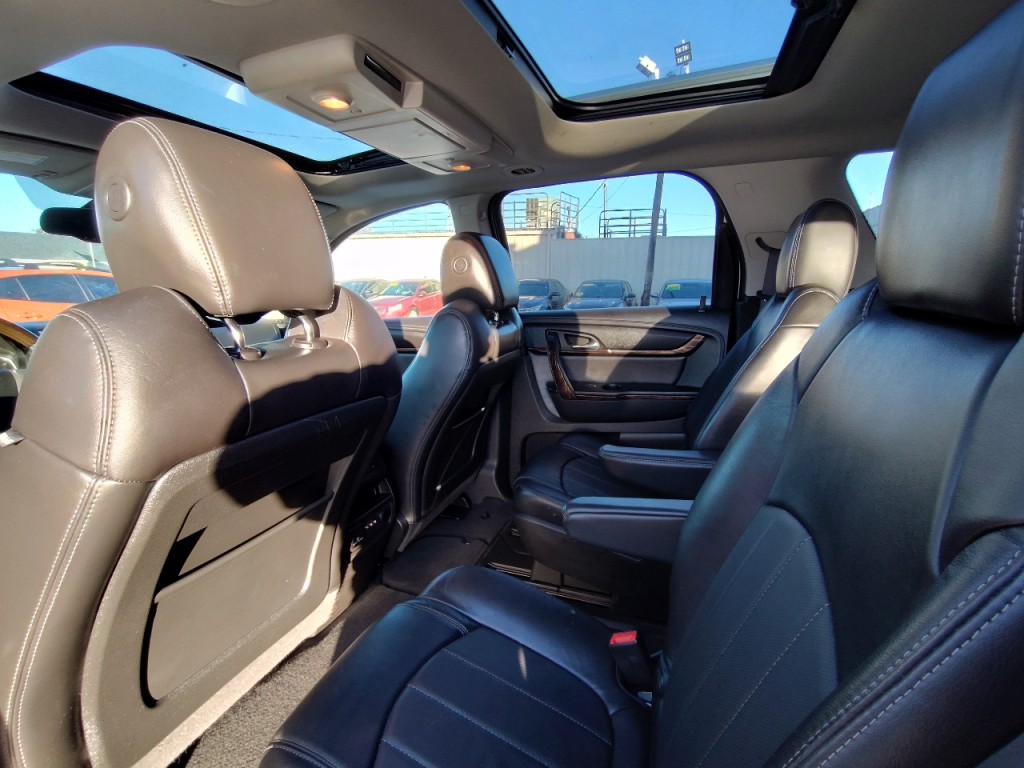 2013 GMC Acadia Image 32