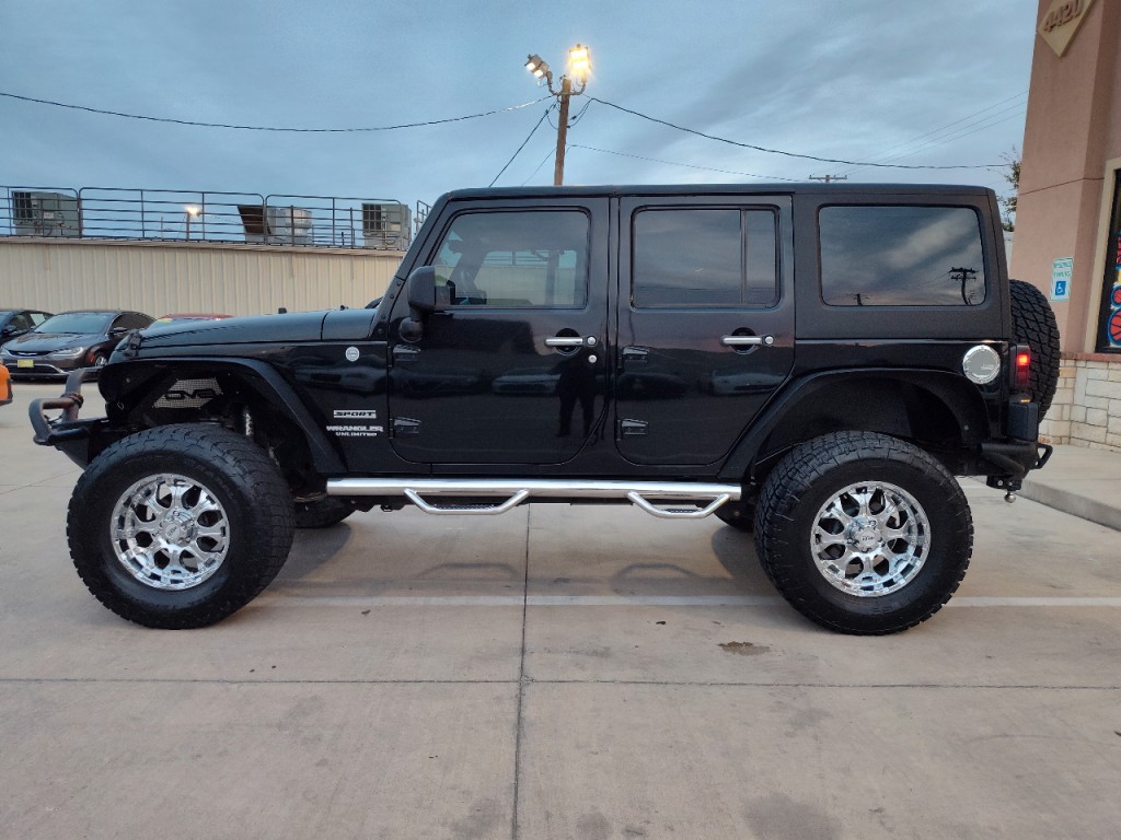 2012 Jeep Wrangler Image 8