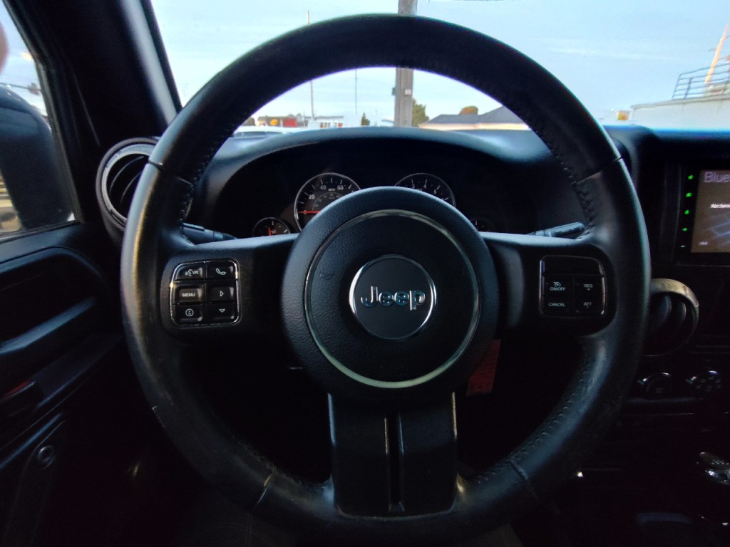 2012 Jeep Wrangler Image 17