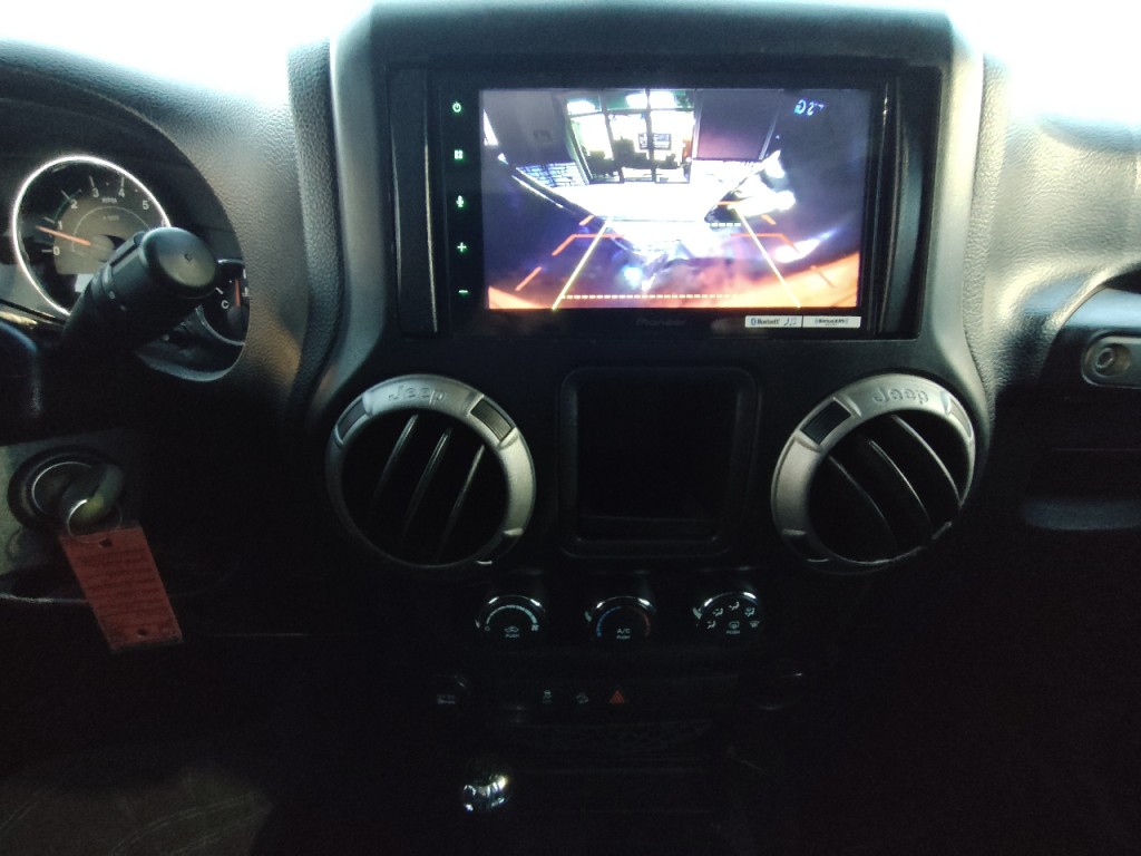 2012 Jeep Wrangler Image 22