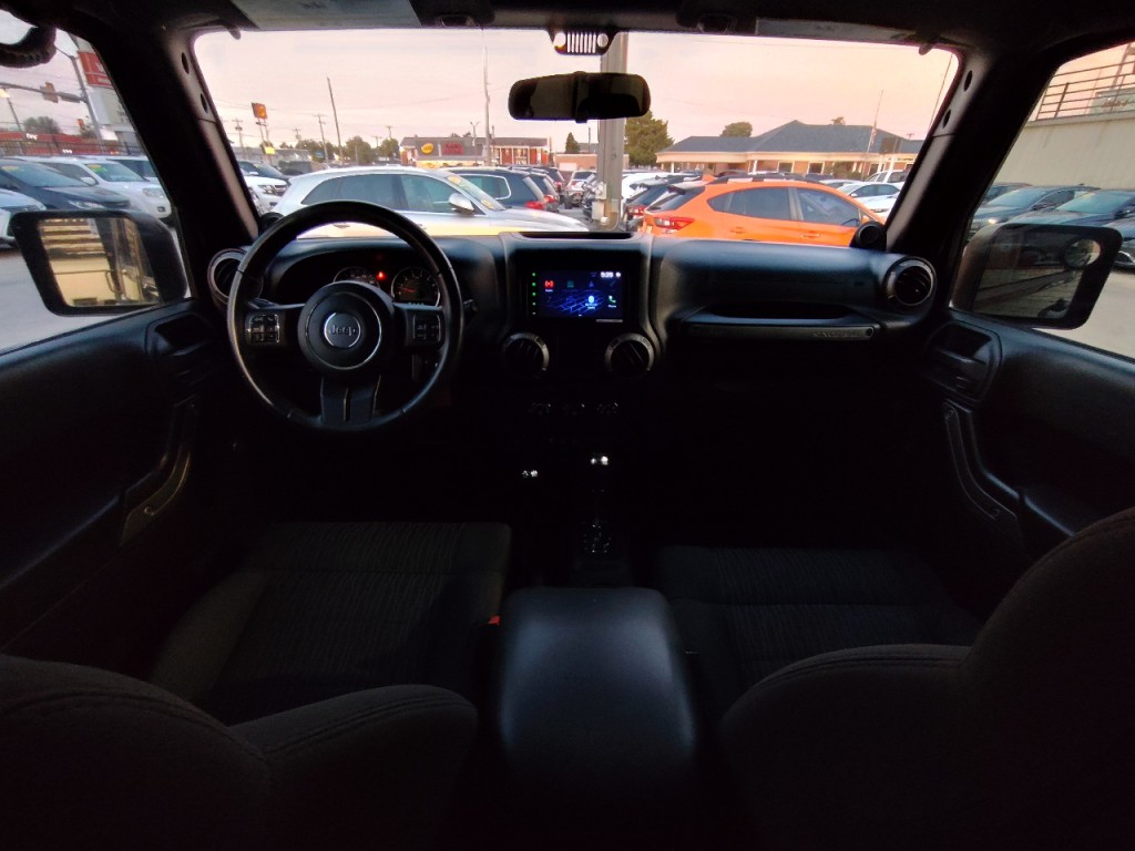 2012 Jeep Wrangler Image 31