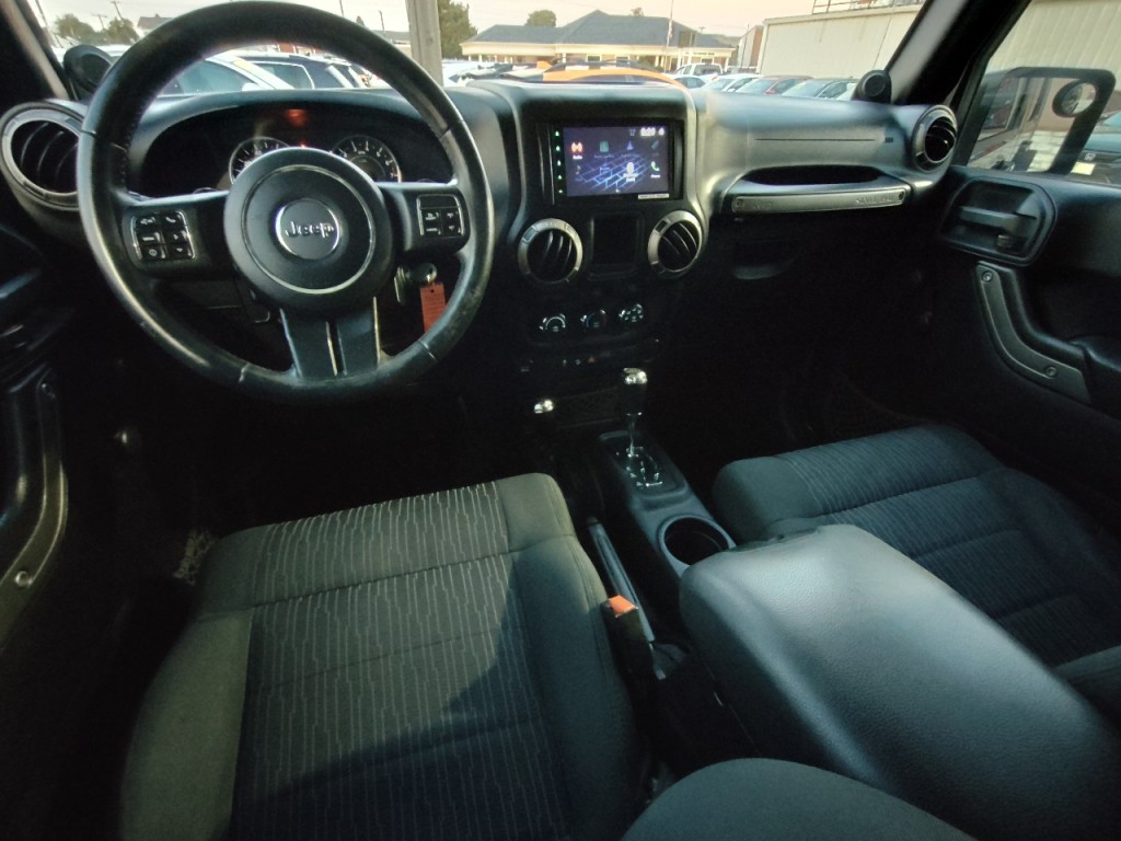 2012 Jeep Wrangler Image 33