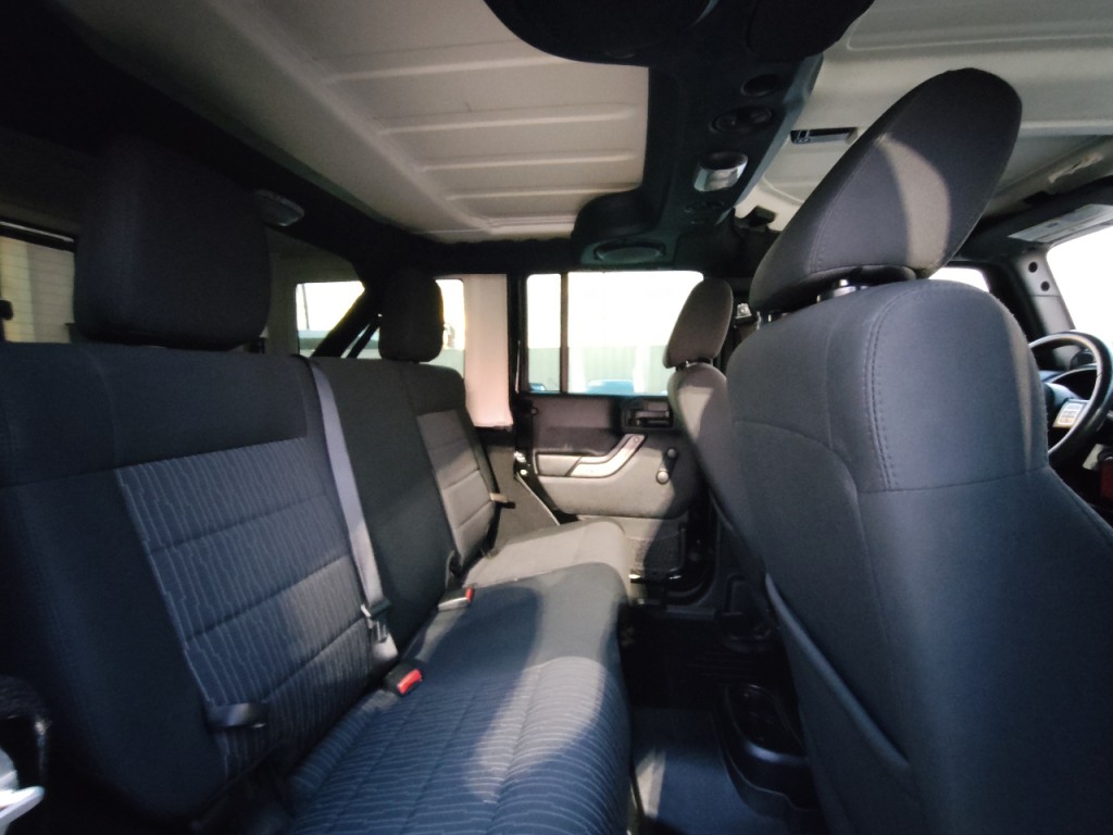 2012 Jeep Wrangler Image 37