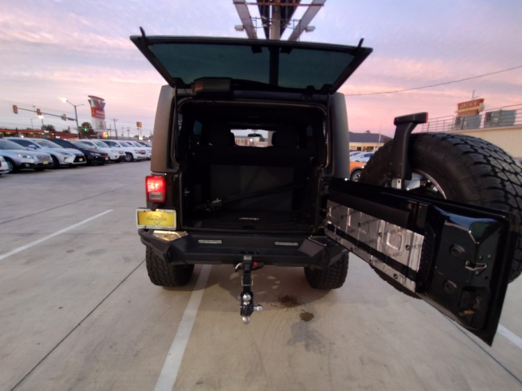 2012 Jeep Wrangler Image 44