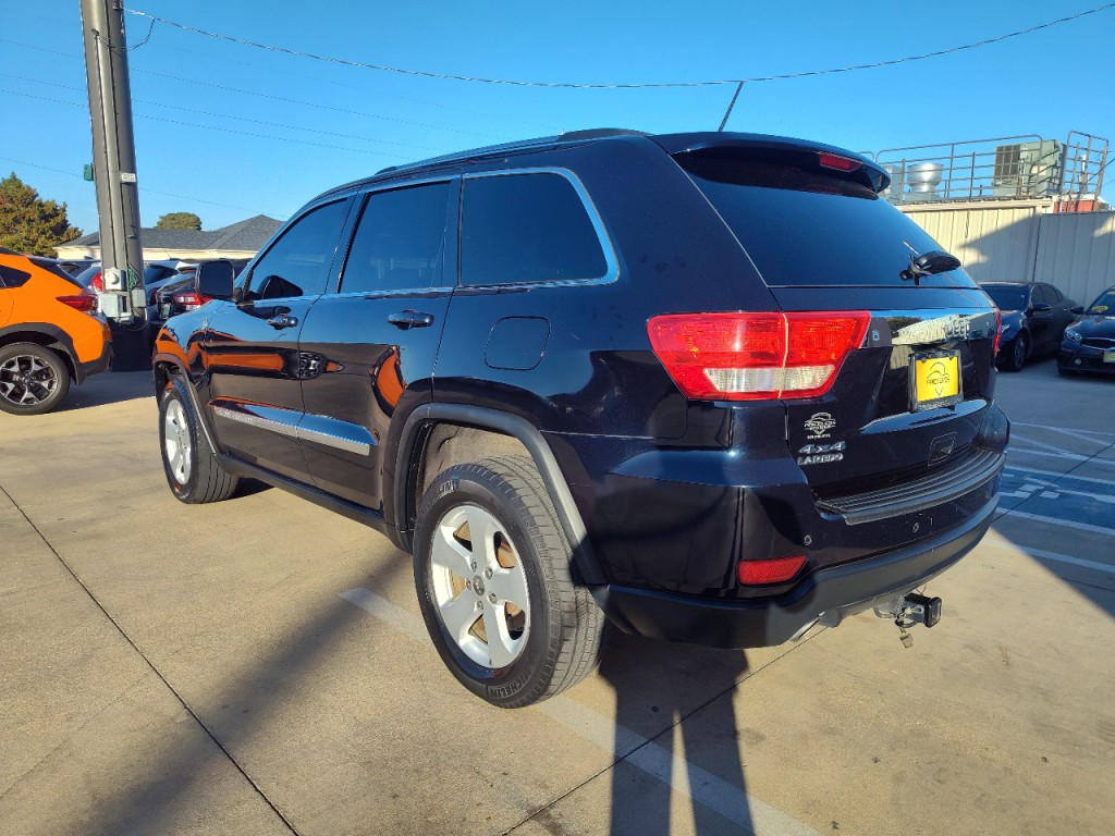 2011 Jeep Grand Cherokee Image 7