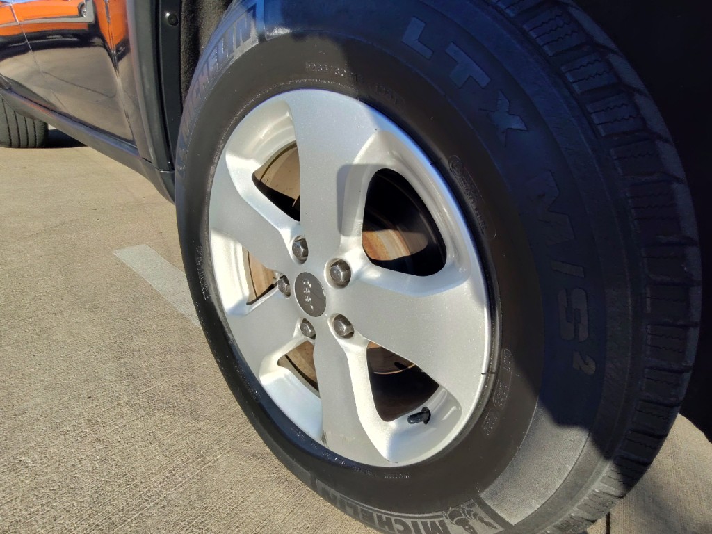 2011 Jeep Grand Cherokee Image 11