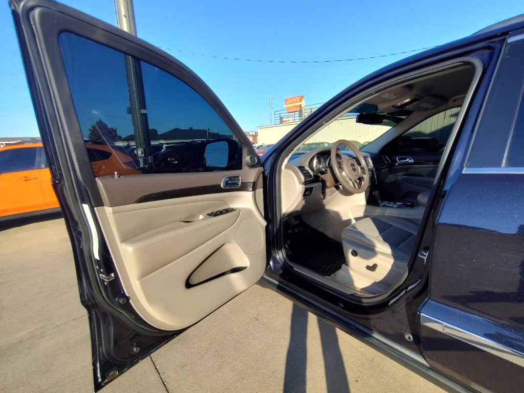 2011 Jeep Grand Cherokee Image 14