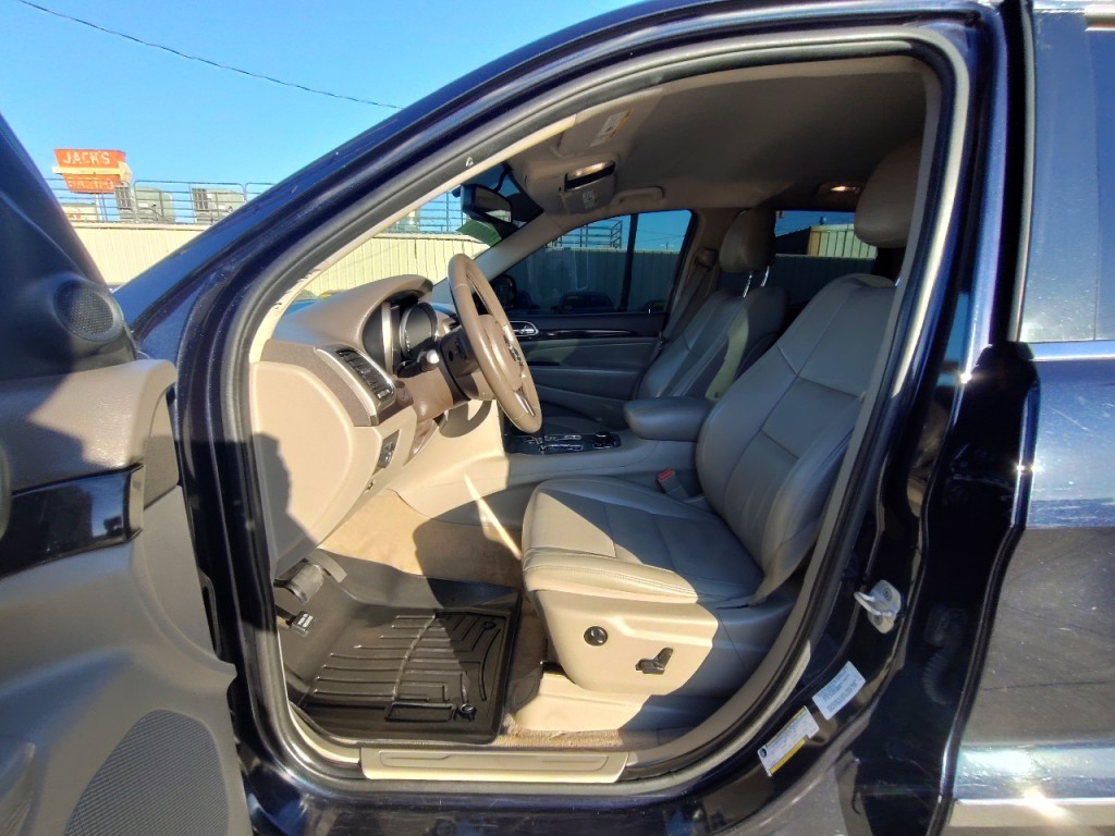 2011 Jeep Grand Cherokee Image 15