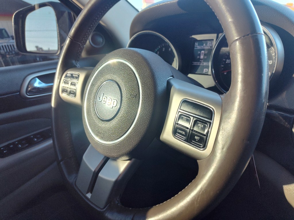 2011 Jeep Grand Cherokee Image 20