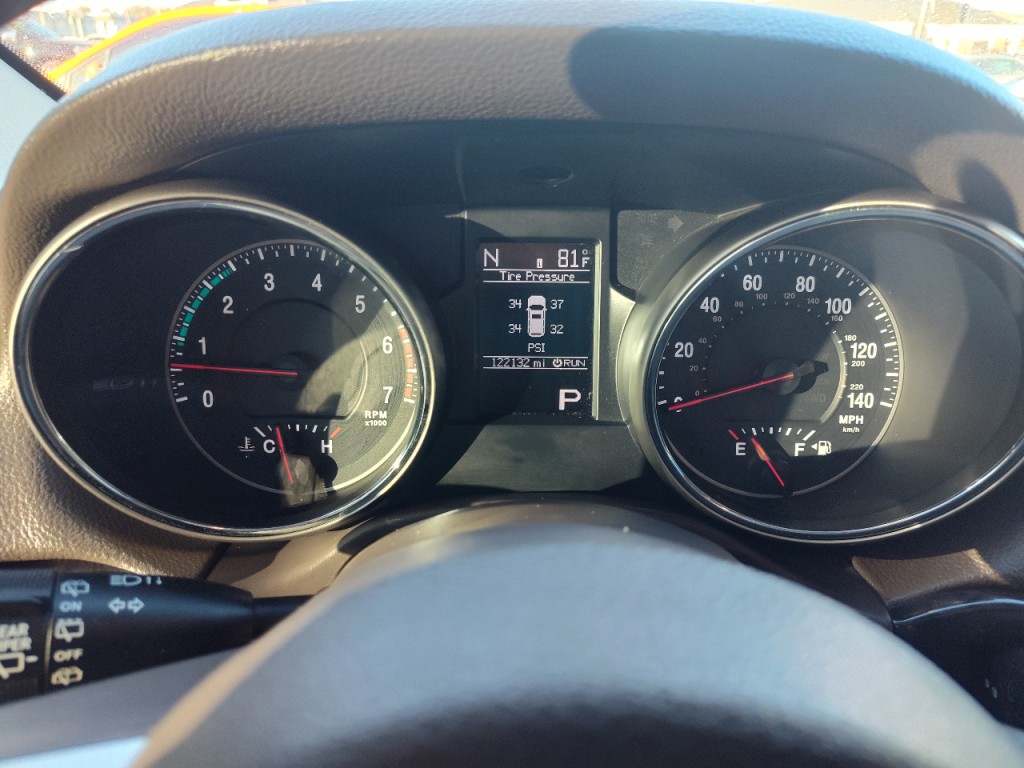 2011 Jeep Grand Cherokee Image 21