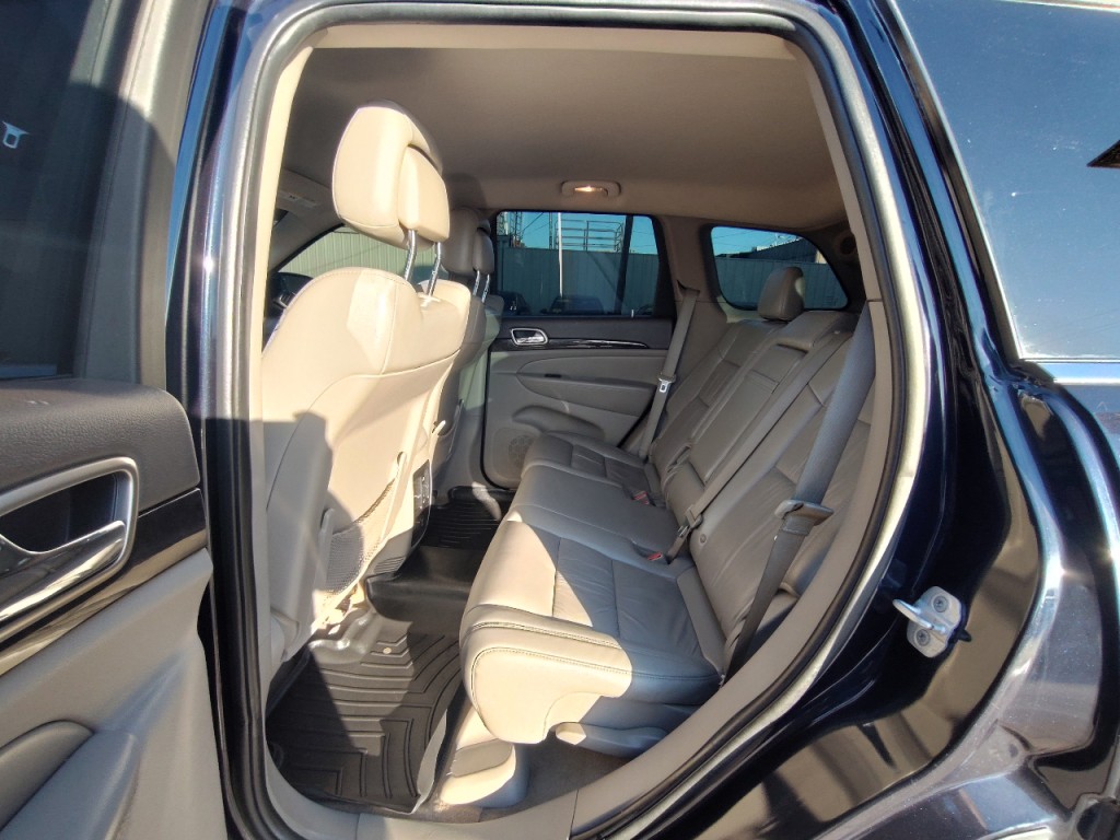 2011 Jeep Grand Cherokee Image 30