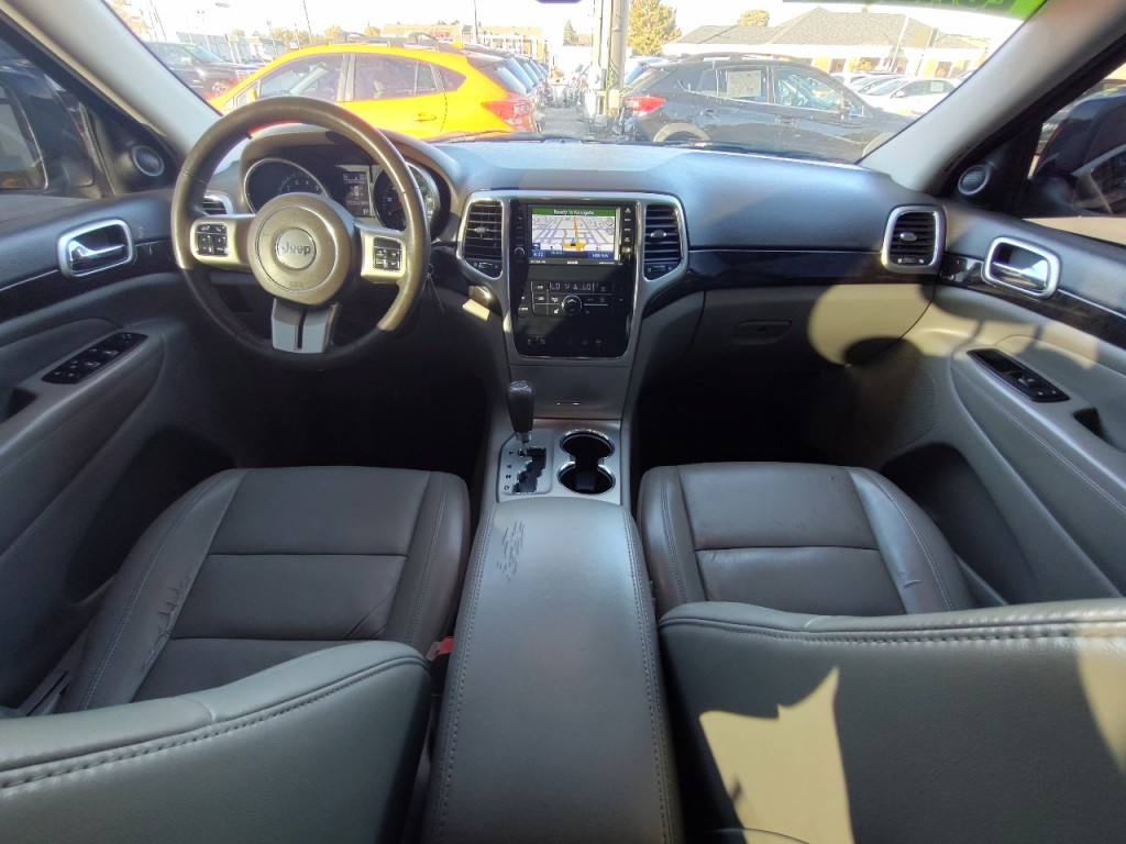 2011 Jeep Grand Cherokee Image 33