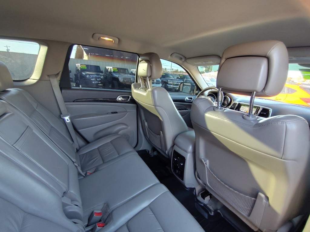 2011 Jeep Grand Cherokee Image 38