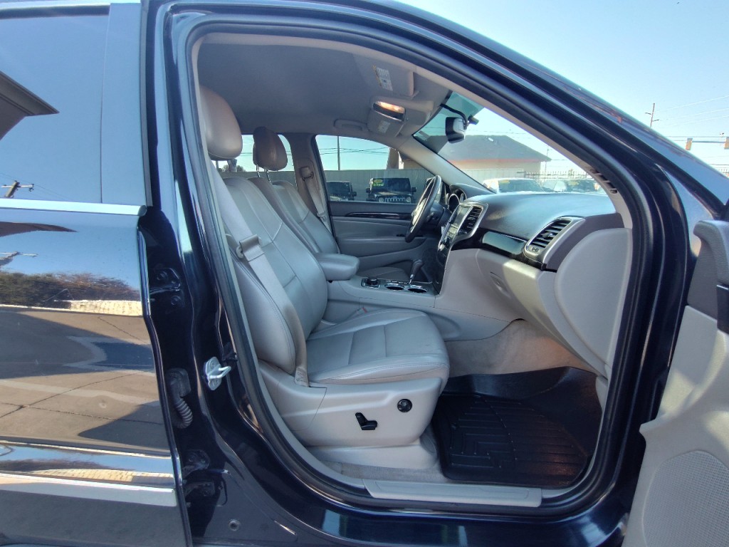 2011 Jeep Grand Cherokee Image 41