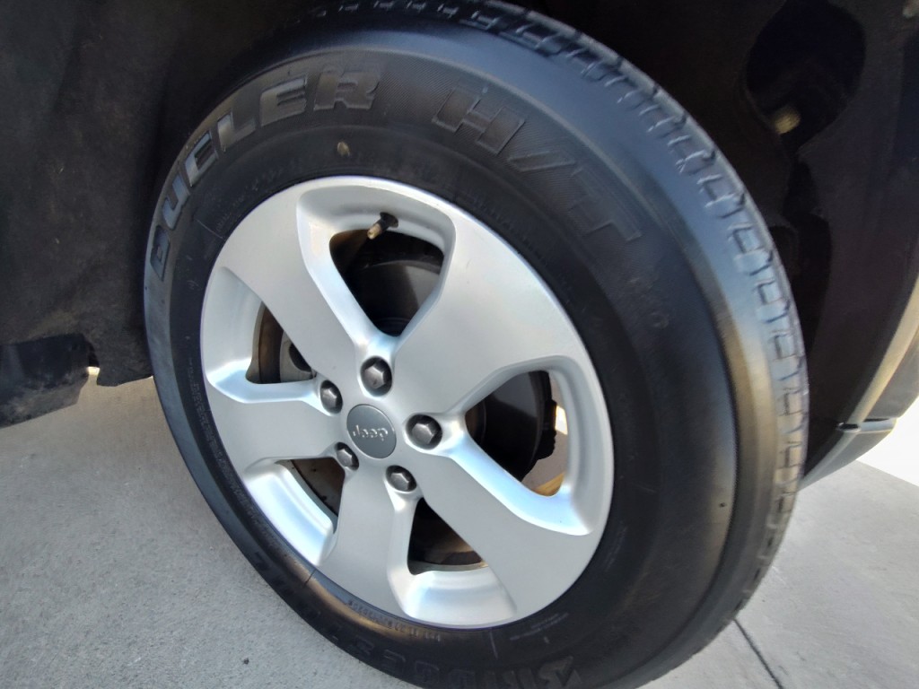 2011 Jeep Grand Cherokee Image 46