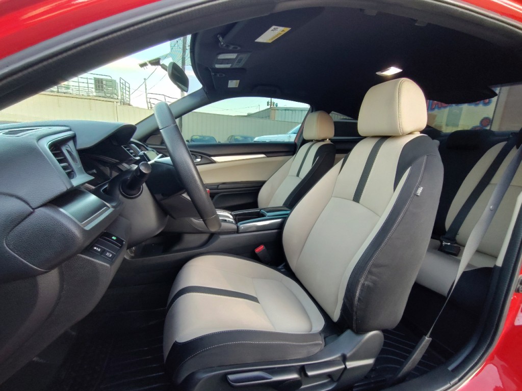 2017 Honda Civic Image 14