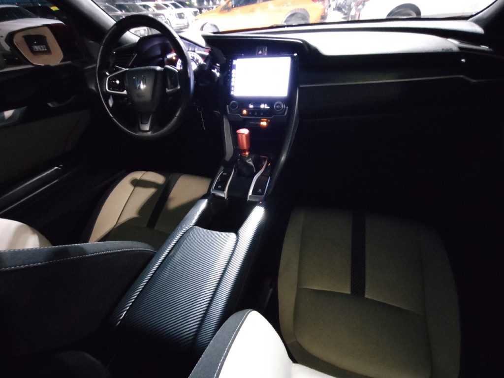 2017 Honda Civic Image 34