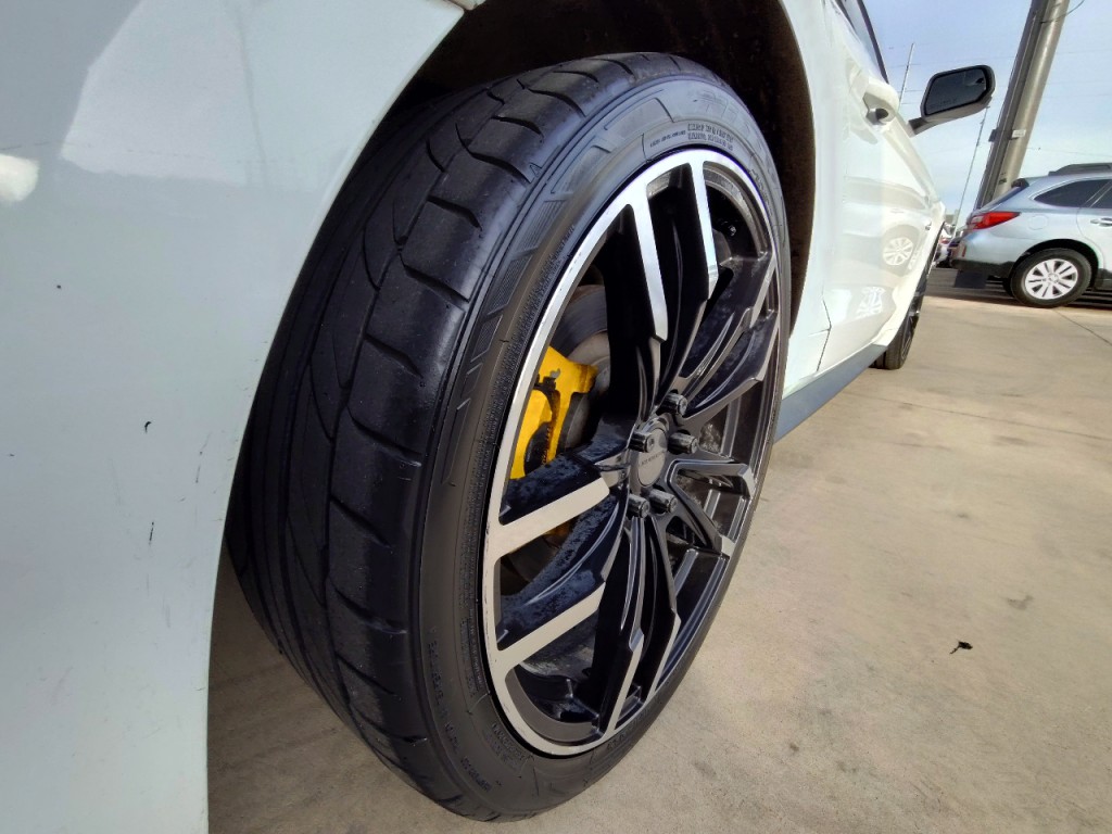 2017 Ford Mustang Image 12