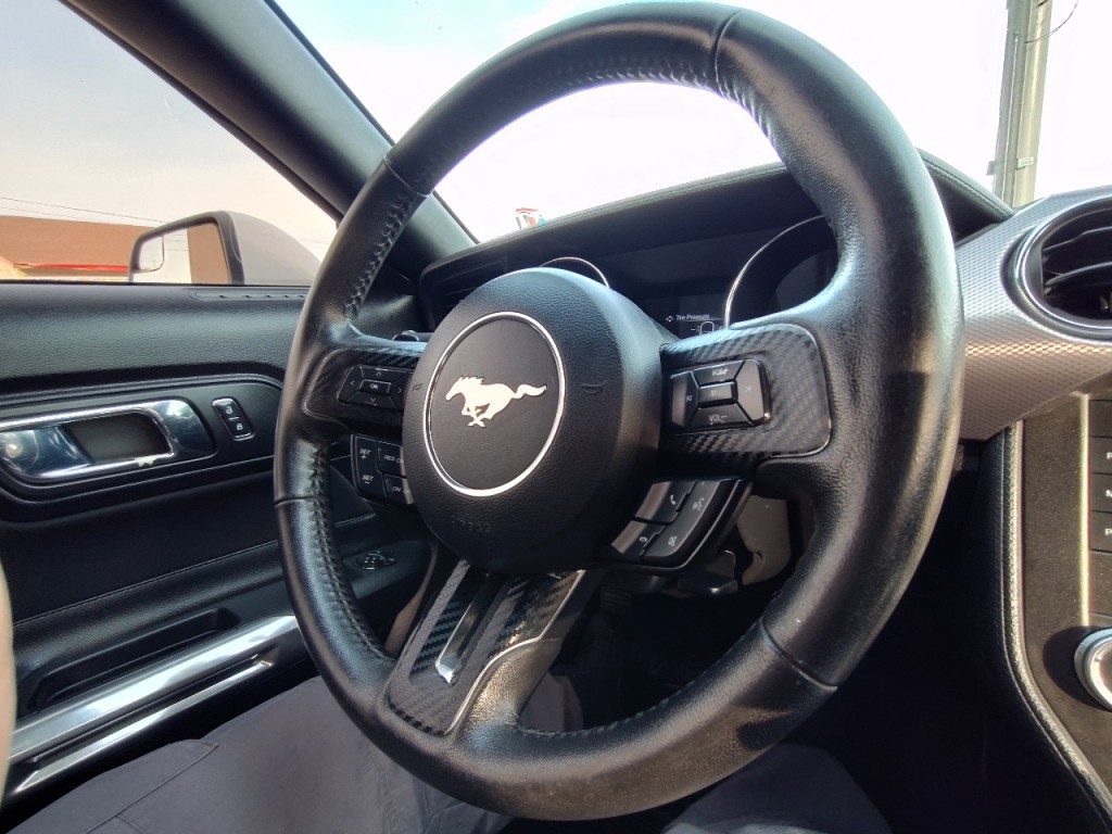 2017 Ford Mustang Image 21