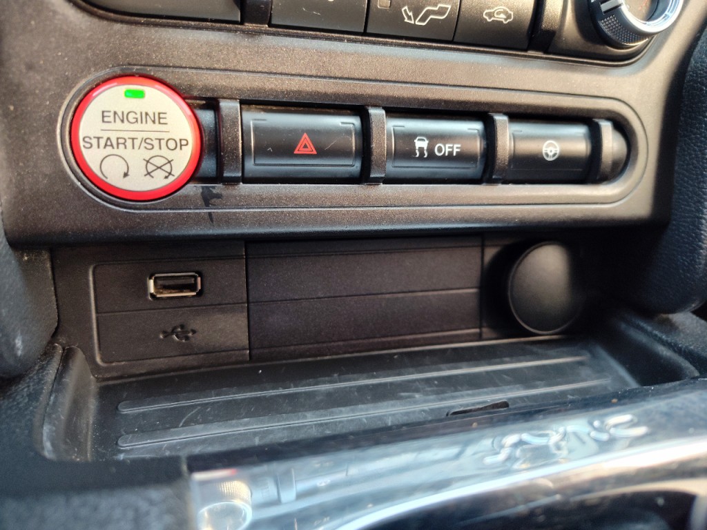 2017 Ford Mustang Image 28