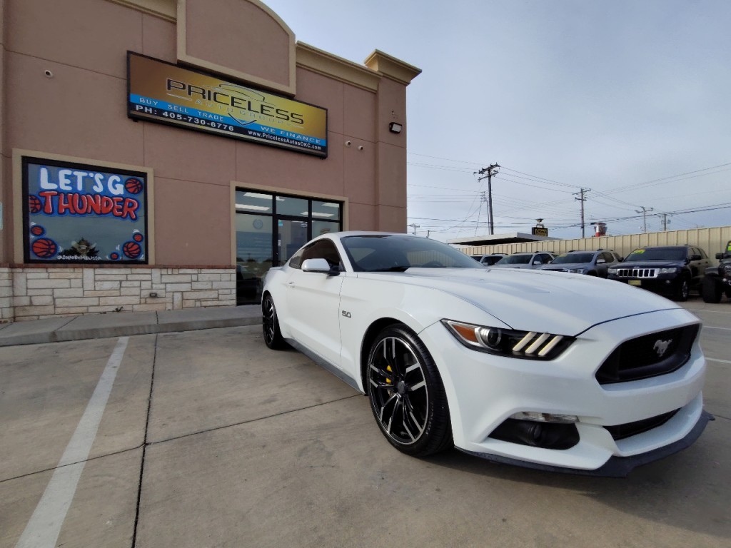 2017 Ford Mustang Image 2