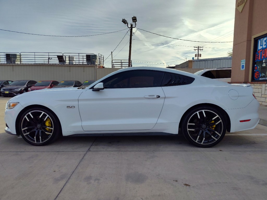 2017 Ford Mustang Image 7