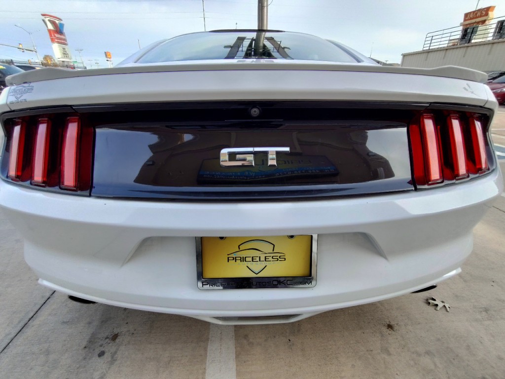 2017 Ford Mustang Image 30