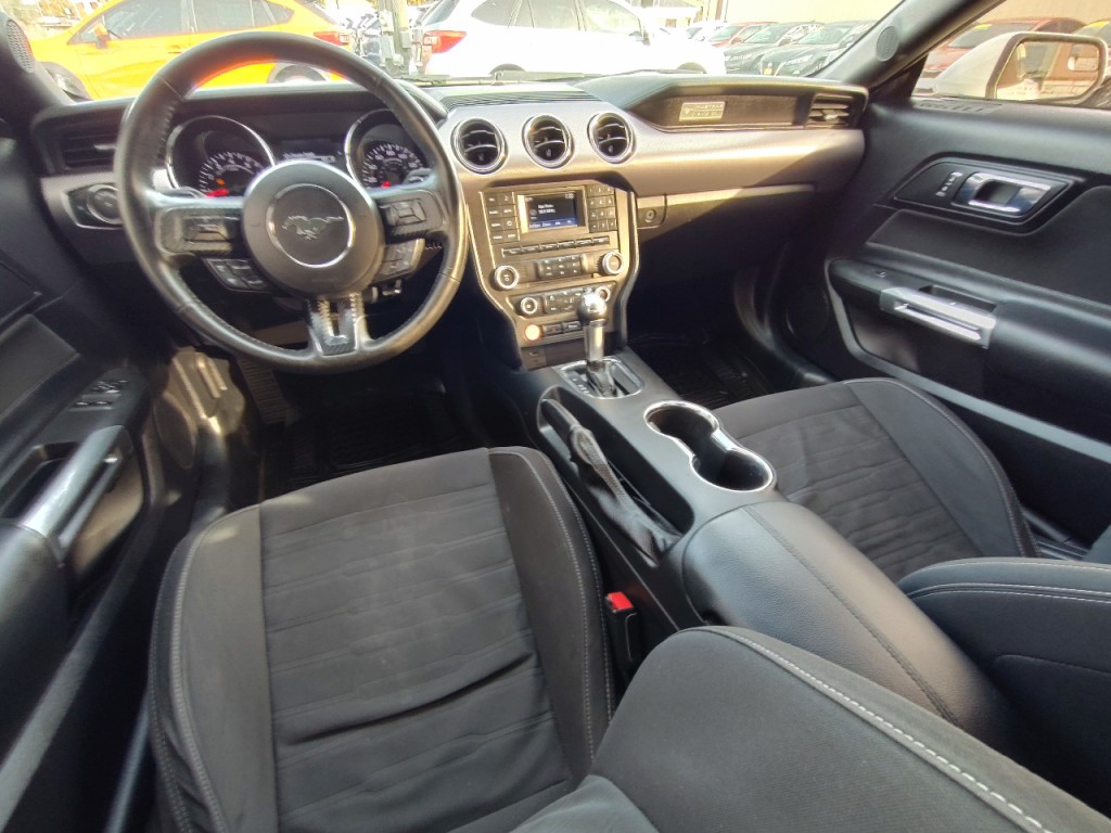 2017 Ford Mustang Image 33