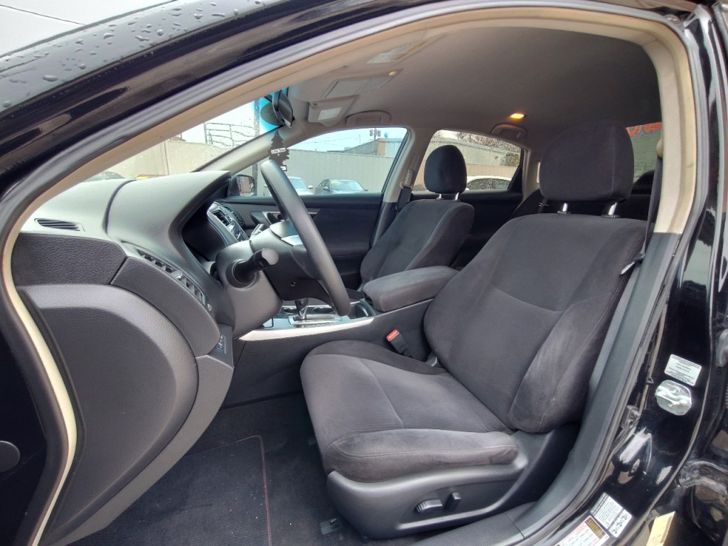 2013 Nissan Altima Image 15
