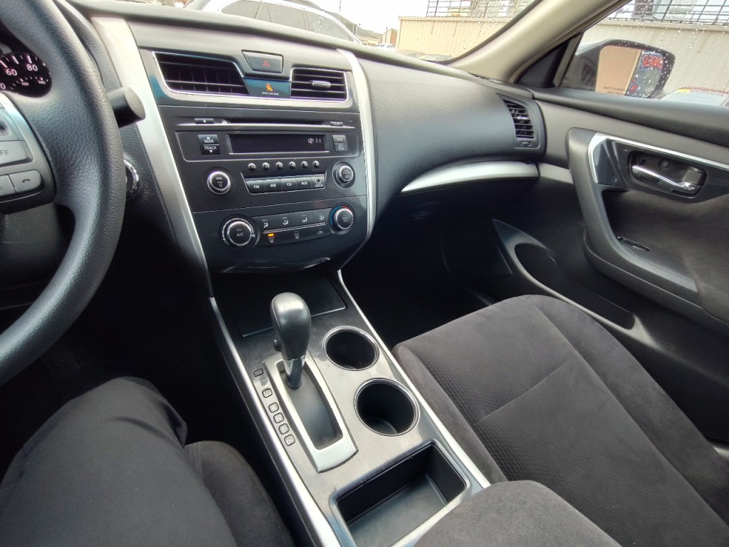 2013 Nissan Altima Image 21