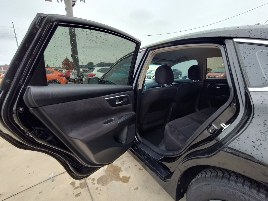 2013 Nissan Altima Image 23