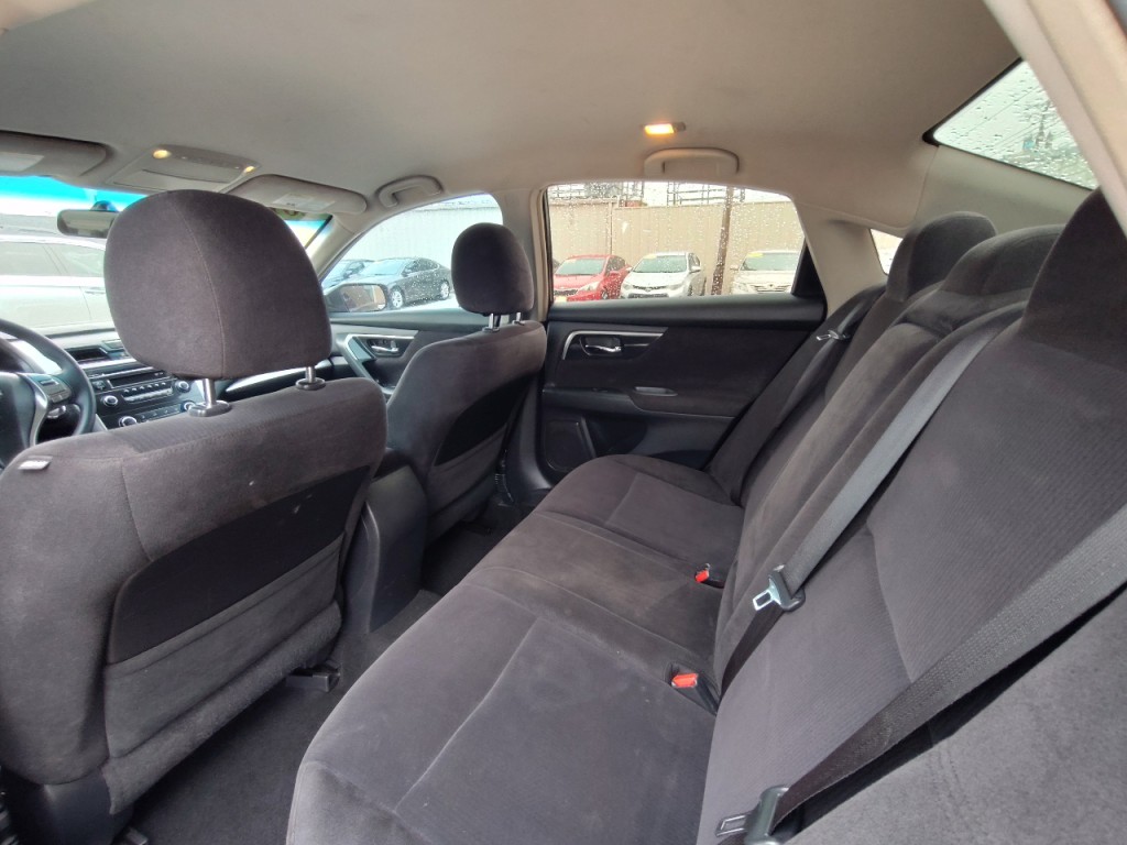 2013 Nissan Altima Image 24