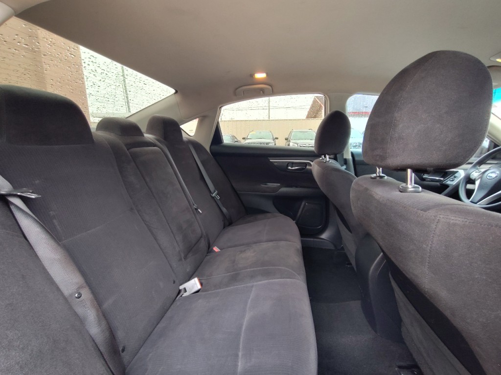 2013 Nissan Altima Image 33