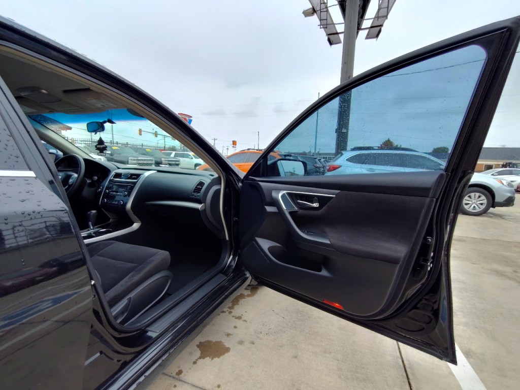 2013 Nissan Altima Image 34